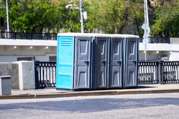 Best Porta potty delivery and setup  in Council Grove, KS