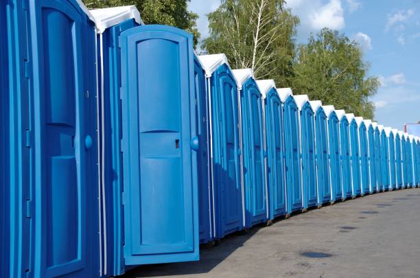 Best Luxury portable toilet rental  in Council Grove, KS